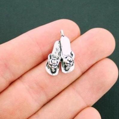 6 Flip Flop Antique Silver Tone Charms 3D - SC5975