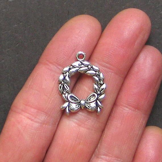 6 Wreath Antique Silver Tone Charms 2 Sided - XC006