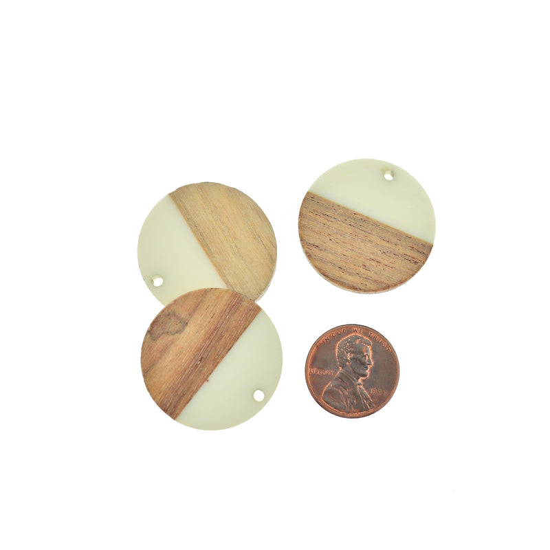 2 Round Natural Wood and White Resin Charms 28mm - WP067