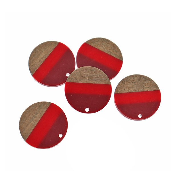 Breloque Ronde en Bois Naturel et Résine Rouge 28mm - WP122