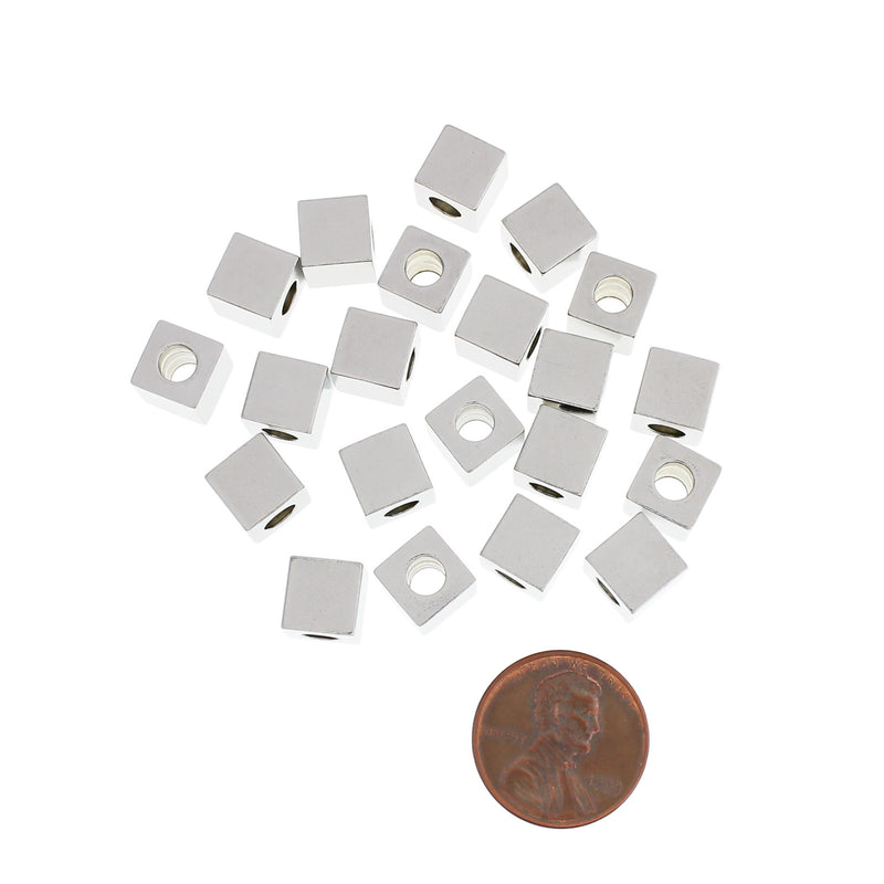 Perles espaceurs cube en acier inoxydable 8 mm x 8 mm - ton argent - 5 perles - MT290