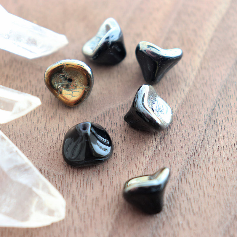 Perles en verre pressé tchèque fleur de cloche 12mm x 10mm - Double noir métallique - 15 perles - CB225