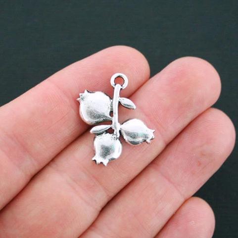 5 Flower Antique Silver Tone Charms - SC4185