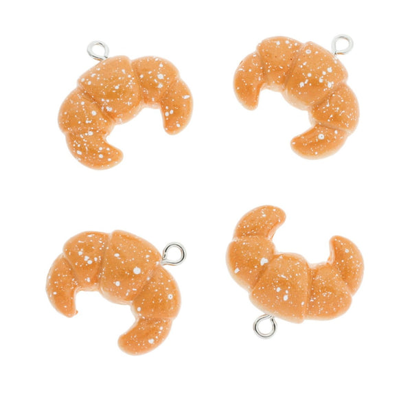 4 breloques Croissant en résine - K465