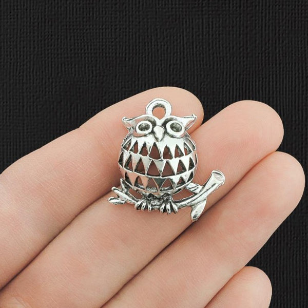 8 Owls Antique Silver Tone Charms - SC2901