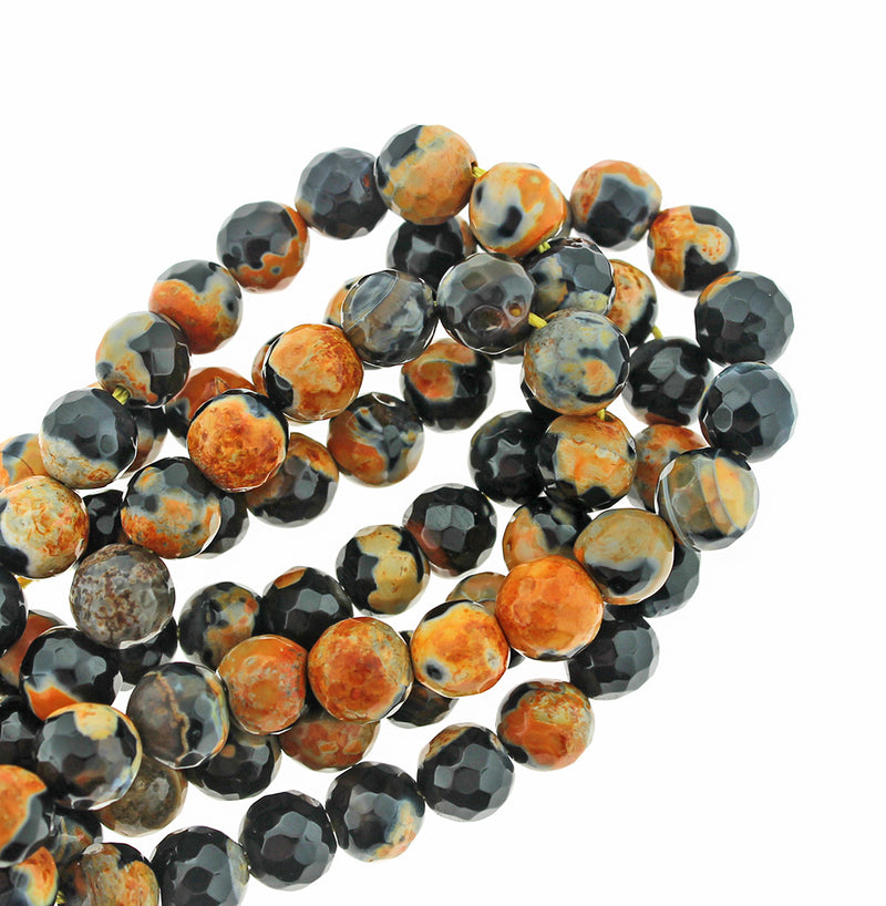 Perles d'Agate de Feu Naturelles à Facettes 8mm - Orange et Noir - 1 Rang 46 Perles - BD399