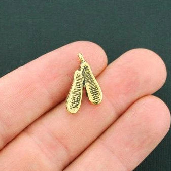 8 Ballet Shoes Antique Gold Tone Charms - GC819
