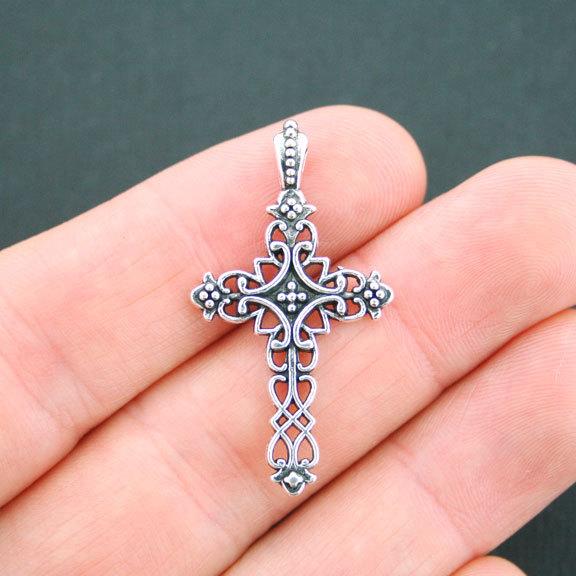 8 breloques de ton argent antique croix - SC5035