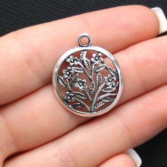 8 Flower Antique Silver Tone Charms - SC1571