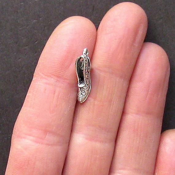 8 High Heel Shoe Antique Silver Tone Charms 3D - SC1304
