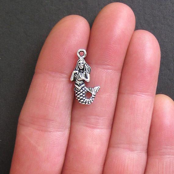 8 breloques argentées antiques sirène 2 faces - SC329