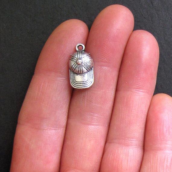 8 breloques de ton argent antique casquette de baseball 3D - SC100