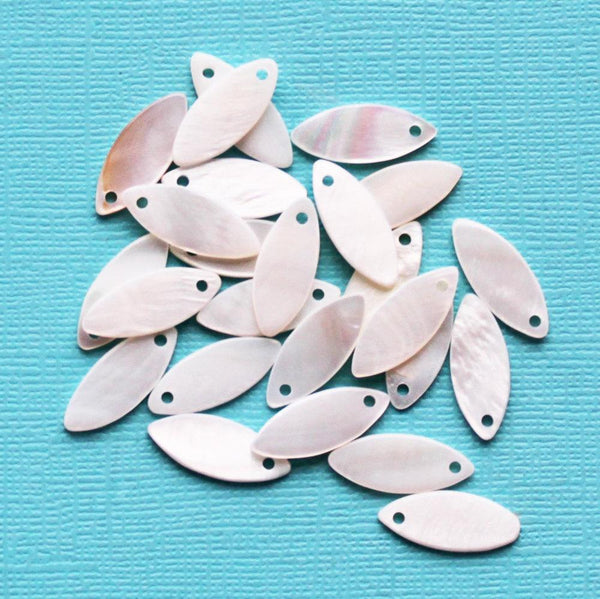 8 Natural Shell Charms - Z131