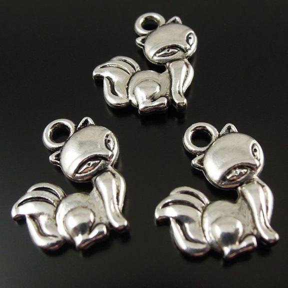 8 Skunk Antique Silver Tone Charms 2 Sided - SC2500