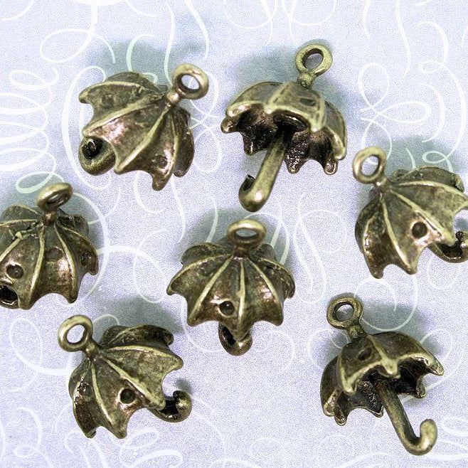 8 Umbrella Antique Bronze Tone Charms 3D - BC230