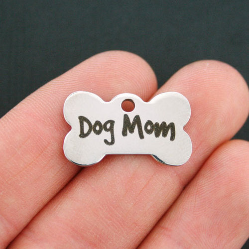 Dog Mom Breloques en os de chien en acier inoxydable - BFS020-0833