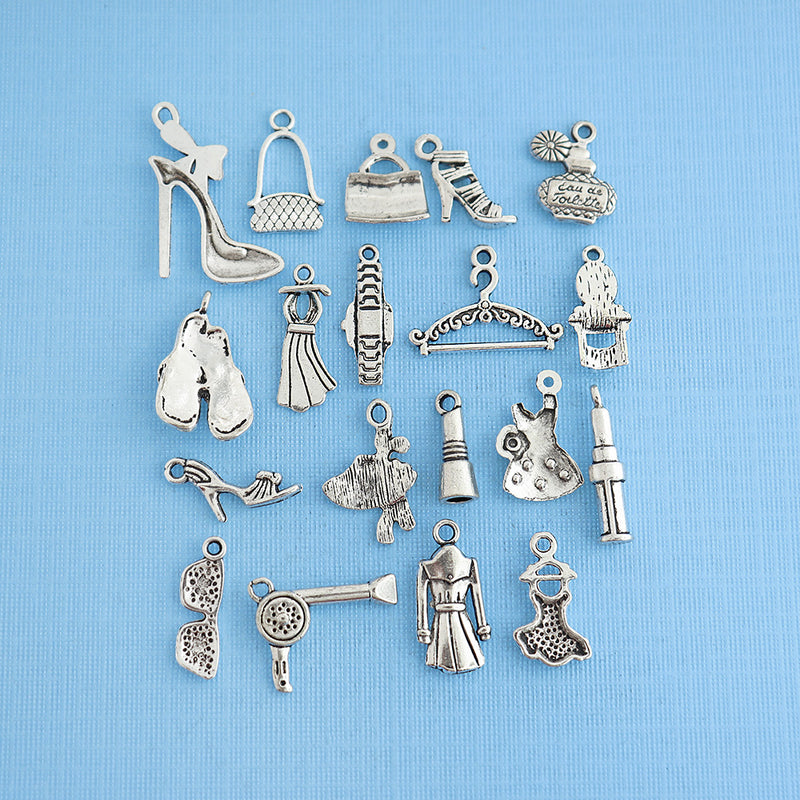 Deluxe Fashion Collection Antique Silver Tone 19 Different Charms - COL316