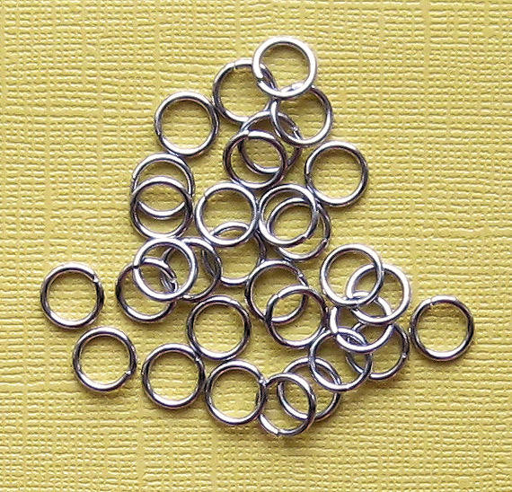 Stainless Steel Jump Rings 8mm x 1mm - Open 18 Gauge - 100 Rings - SS008