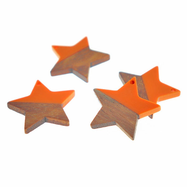 Breloques 2 étoiles en bois naturel et résine orange 28 mm - WP565