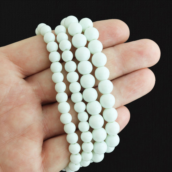 Perles de verre rondes 6mm ou 8mm - Choisissez votre taille - Seafoam Green - 1 Full 31.4" Strand - BD1812