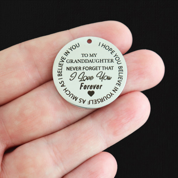 À ma petite-fille Breloques rondes en acier inoxydable de 30 mm - BFS010-8122
