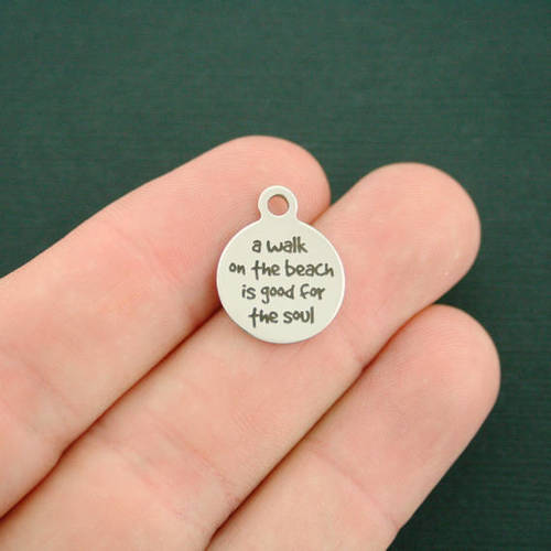 Petites breloques rondes en acier inoxydable de plage - Une promenade sur la plage est bonne pour l'âme - BFS002-2508