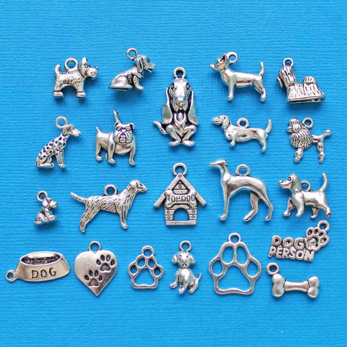 Deluxe Dog Charm Collection Ton argent antique 21 breloques différentes - COL023