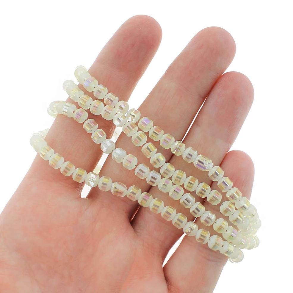 Perles de Verre Rondes 4mm - Opale Blanche Métallisée Givrée - 1 Rang 100 Perles - BD844