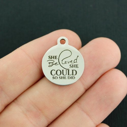 Elle croyait aux breloques en acier inoxydable - Elle pouvait donc elle l'a fait - BFS001-4033