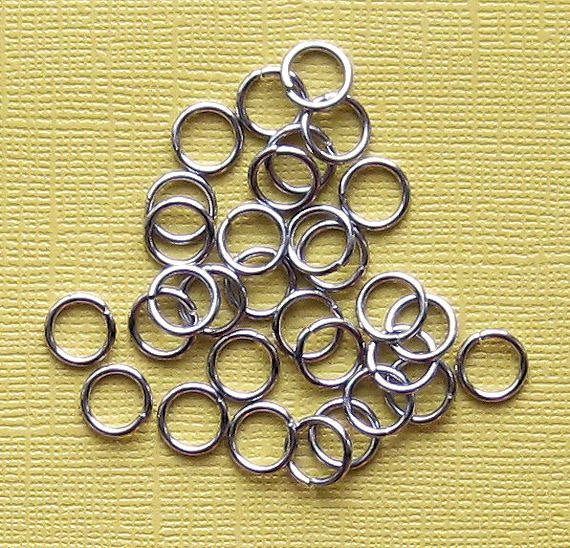 Stainless Steel Jump Rings 8mm x 1mm - Open 18 Gauge - 500 Rings - SS008