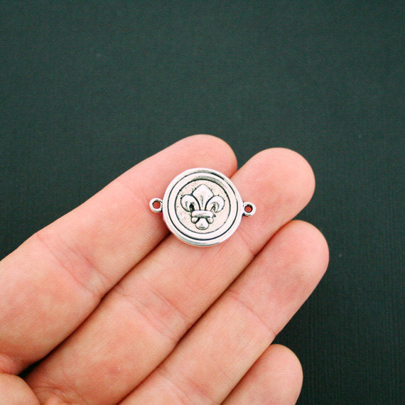 SALE 8 Fleur de lis Connector Antique Silver Tone Charms - SC6084