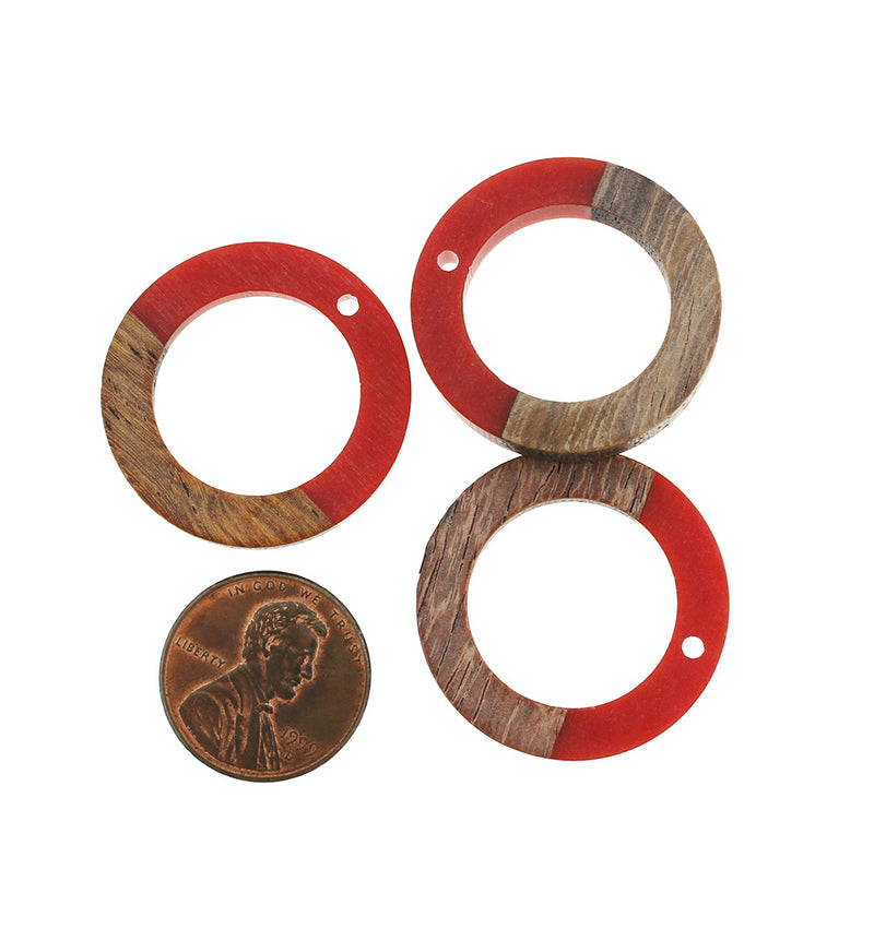 2 Round Natural Wood and Red Resin Charms 28mm - WP056