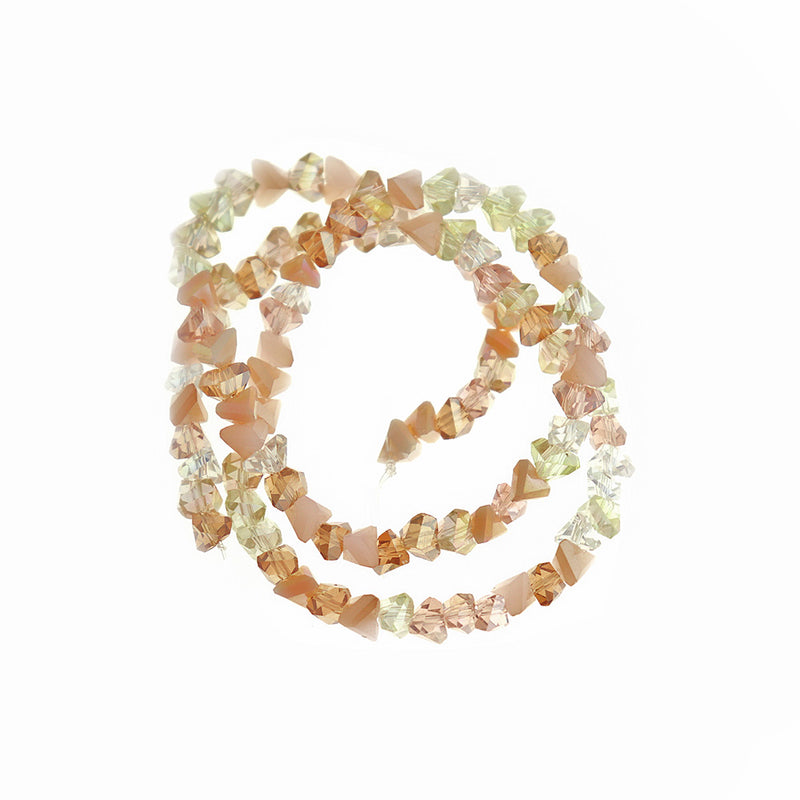 Perles de verre triangulaires 6 mm x 3,5 mm - Champagne et crème galvanisées - 1 brin 100 perles - BD1909