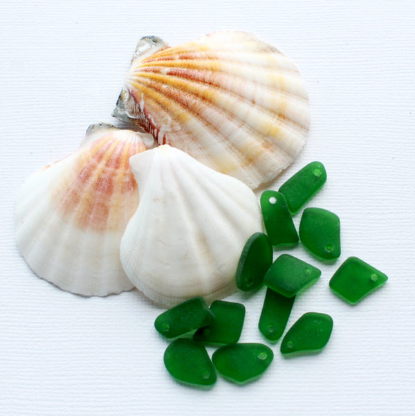 4 Green Pebble Cultured Sea Glass Charms - U023