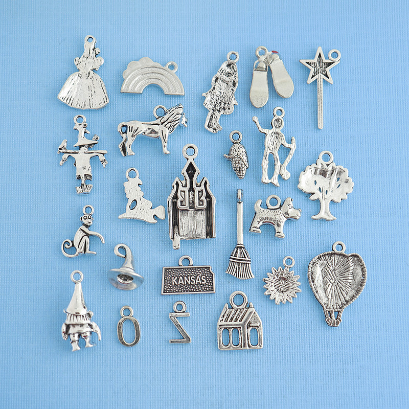Deluxe Wizard of Oz Charm Collection Antique Silver Tone 23 Charms - COL297