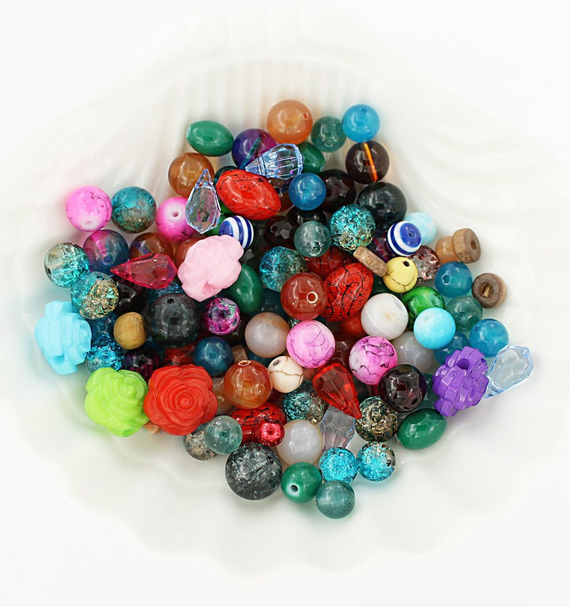 LIQUIDATION Bead Grab Bag 4 oz. - Environ. 100-150 perles - Tailles et couleurs assorties - GRAB1