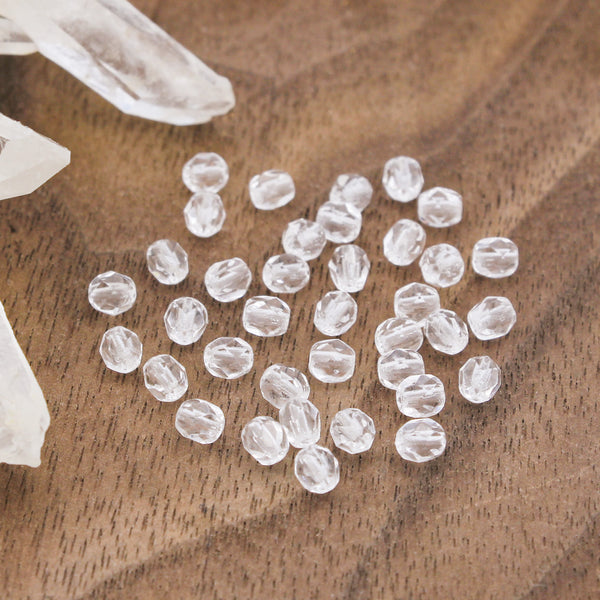 Perles de verre tchèque à facettes 4 mm - Transparent poli au feu - 30 perles - CB302
