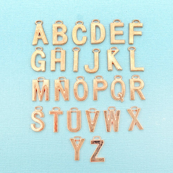26 breloques en or rose avec lettres de l'alphabet - 1 ensemble - ALPHA3400