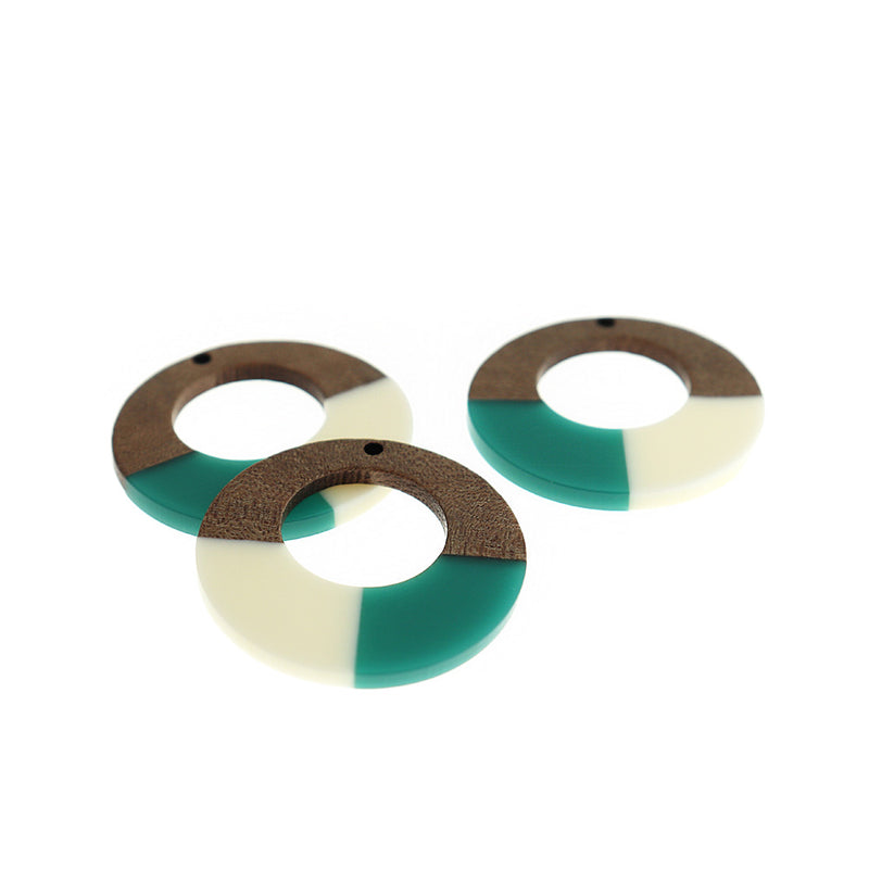 Ring Natural Wood and Resin Charm 38mm - Green and White - WP544