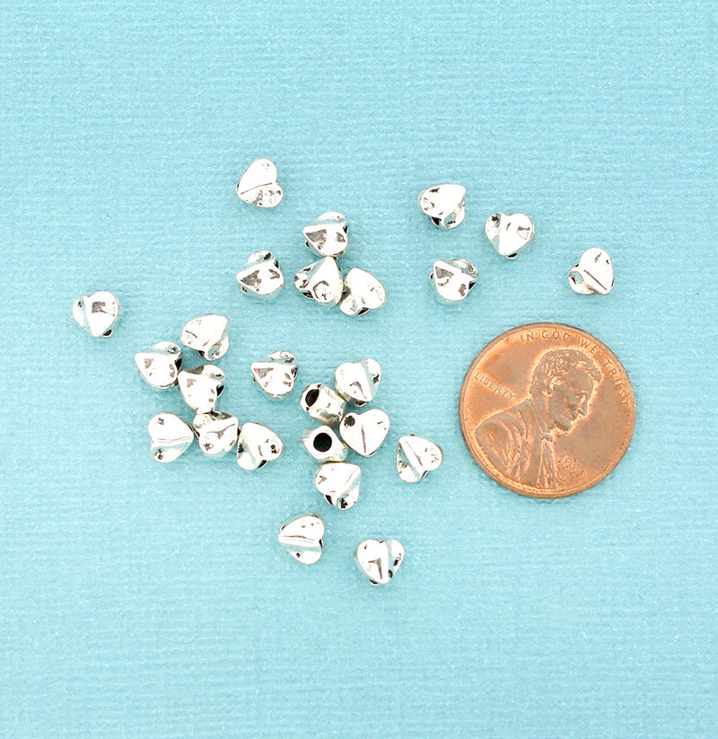 Perles en métal entretoise cœur martelé 6 mm x 5 mm x 4 mm - ton argent antique - 50 perles - SC7477