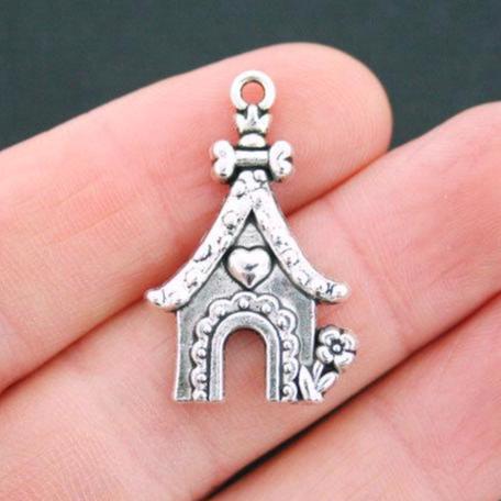 6 Dog House Antique Silver Tone Charms - SC5044