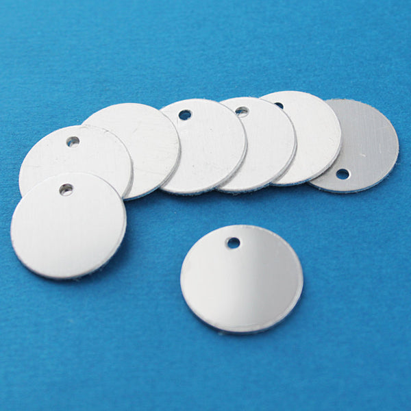 Circle Stamping Blanks - Silver Tone Aluminum - 17.5mm - 10 Tags - MT053