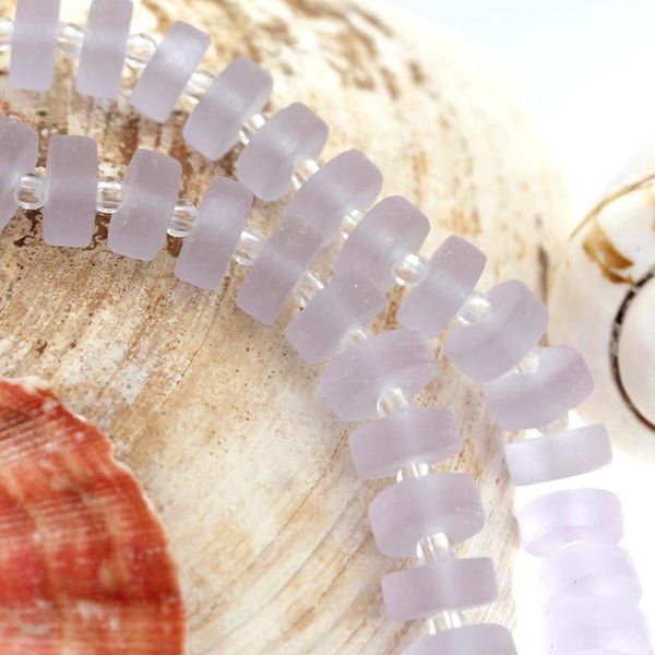 Perles de verre de mer de culture Heishi 9 mm x 6 mm - Lavande givrée - 1 brin 35 perles - U137