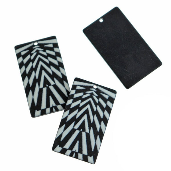 2 breloques en acrylique rectangle noir et blanc - K575