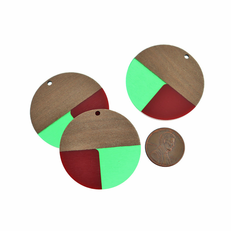 Round Natural Wood and Resin Charm 38mm - Green and Red - WP511