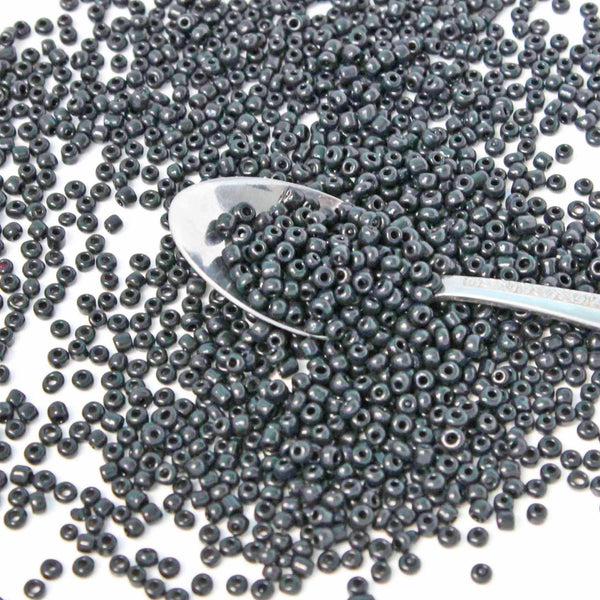 Seed Glass Beads 6/0 4mm - Black - 50g 650 Beads - BD1314
